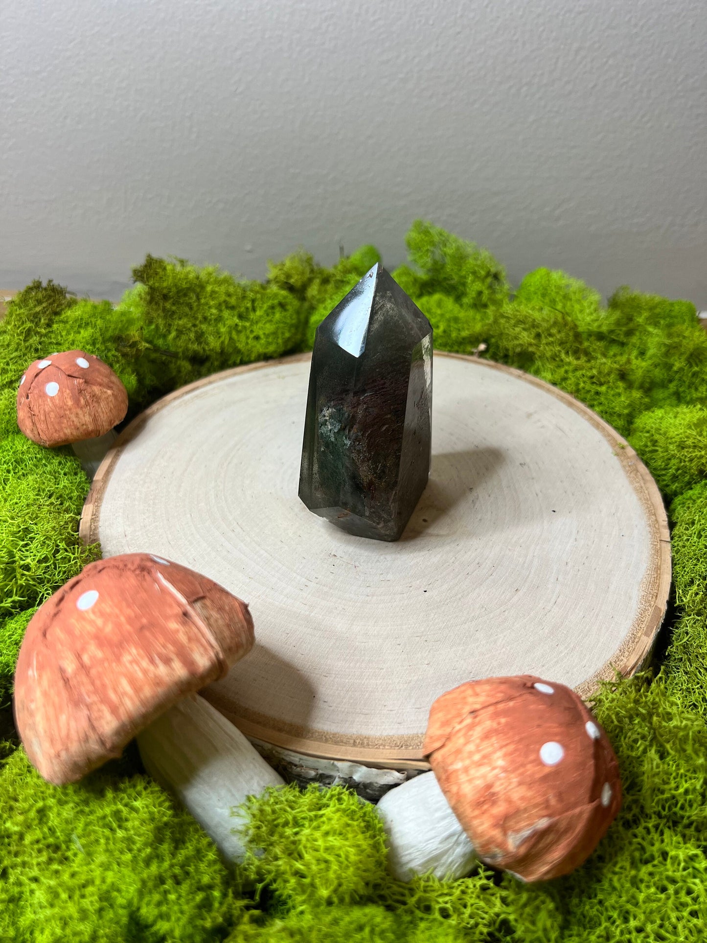 Stunning High Quality Garden Quartz with Thousand Layer Tower Red Hues