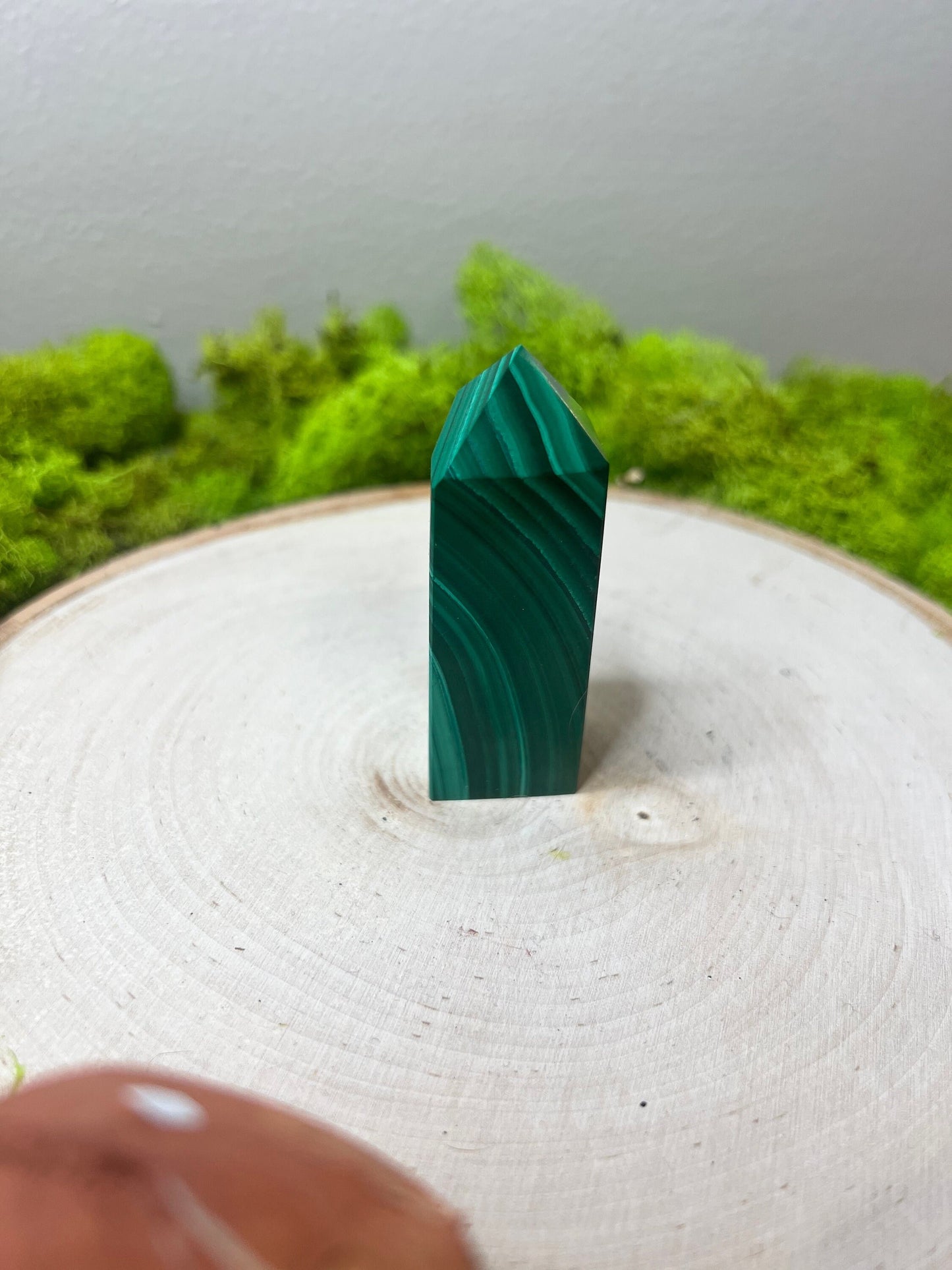 High Quality Emerald Green Genuine Malachite Tower