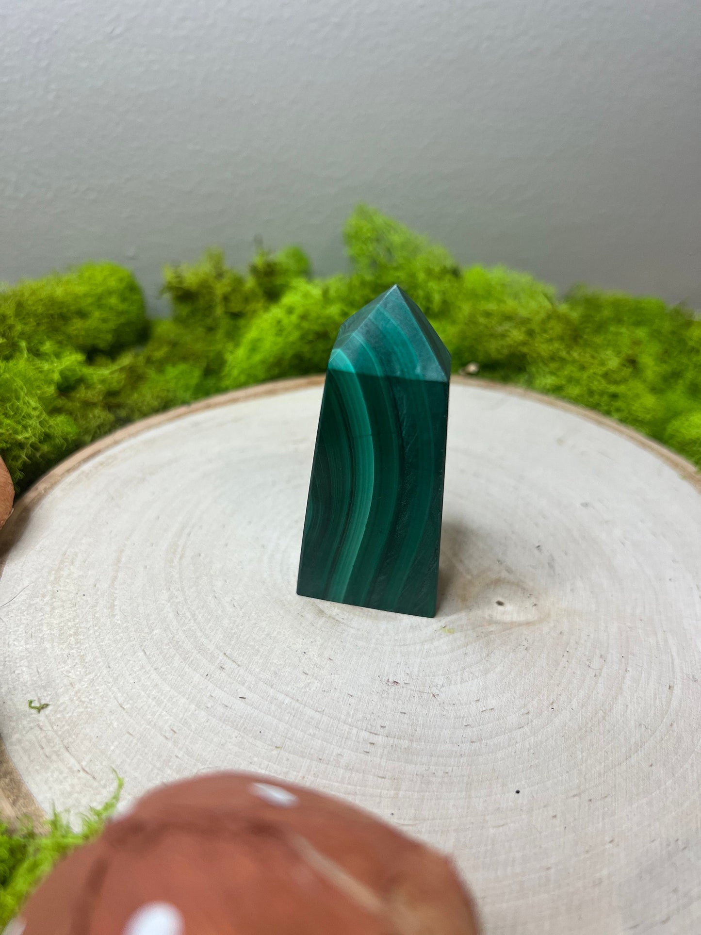 High Quality Emerald Green Genuine Malachite Tower