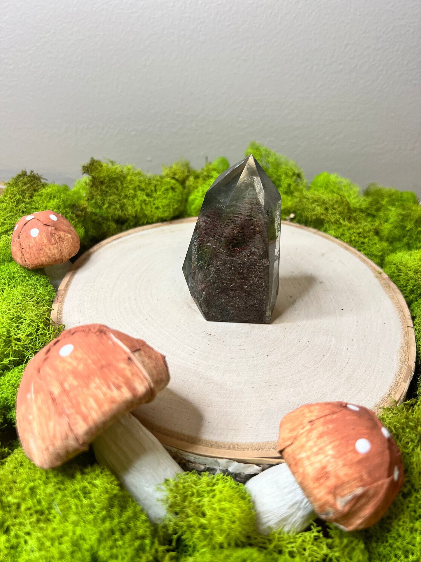 Stunning High Quality Garden Quartz with Thousand Layer Tower Red Hues
