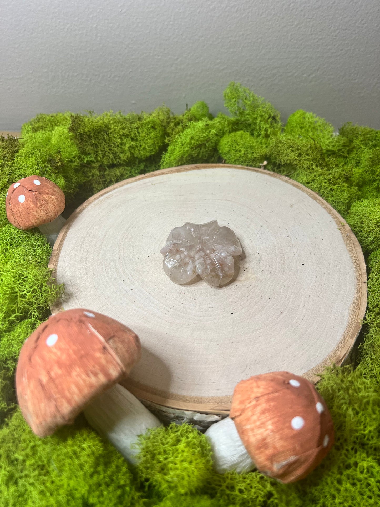 Beautiful Unique Flower Agate Flower