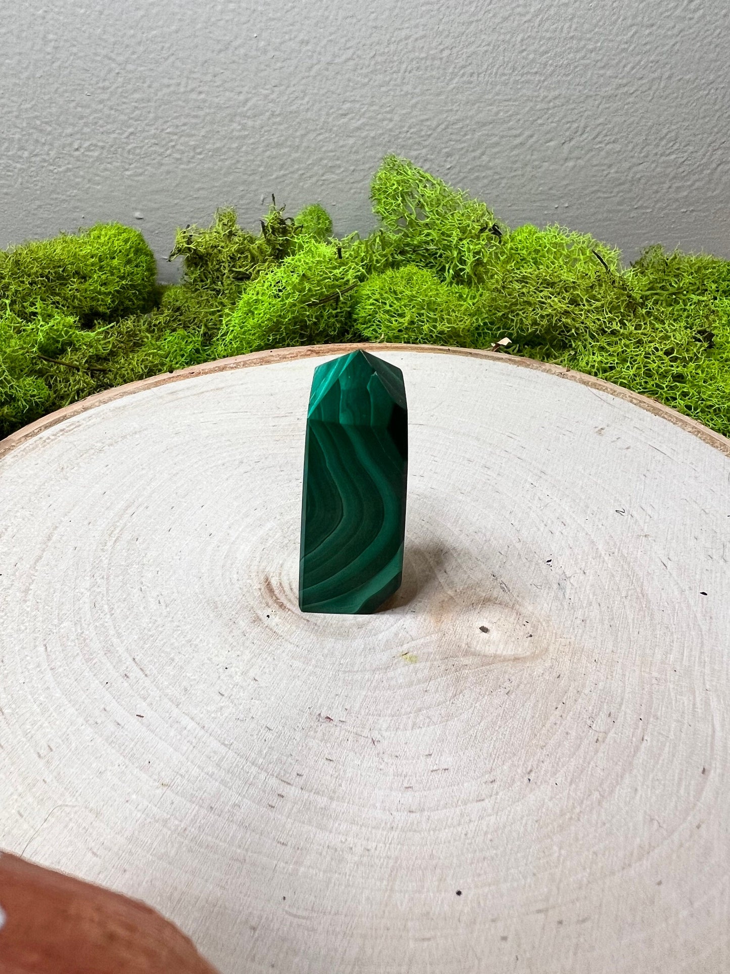 High Quality Emerald Green Genuine Malachite Tower