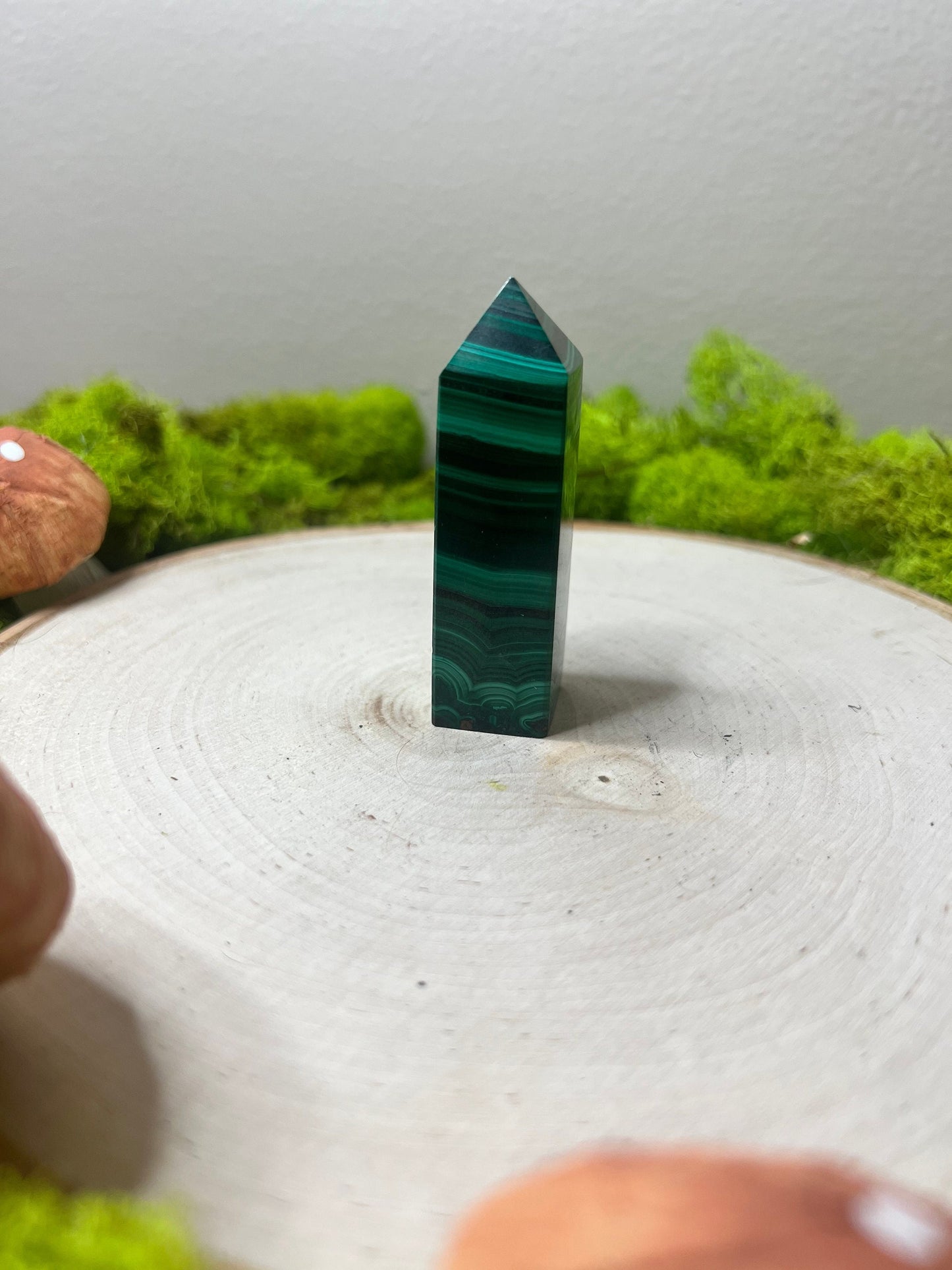 High Quality Emerald Green Genuine Malachite Tower