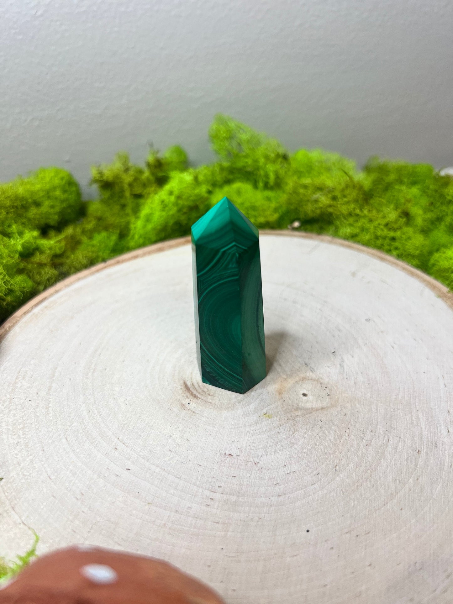 High Quality Emerald Green Genuine Malachite Tower